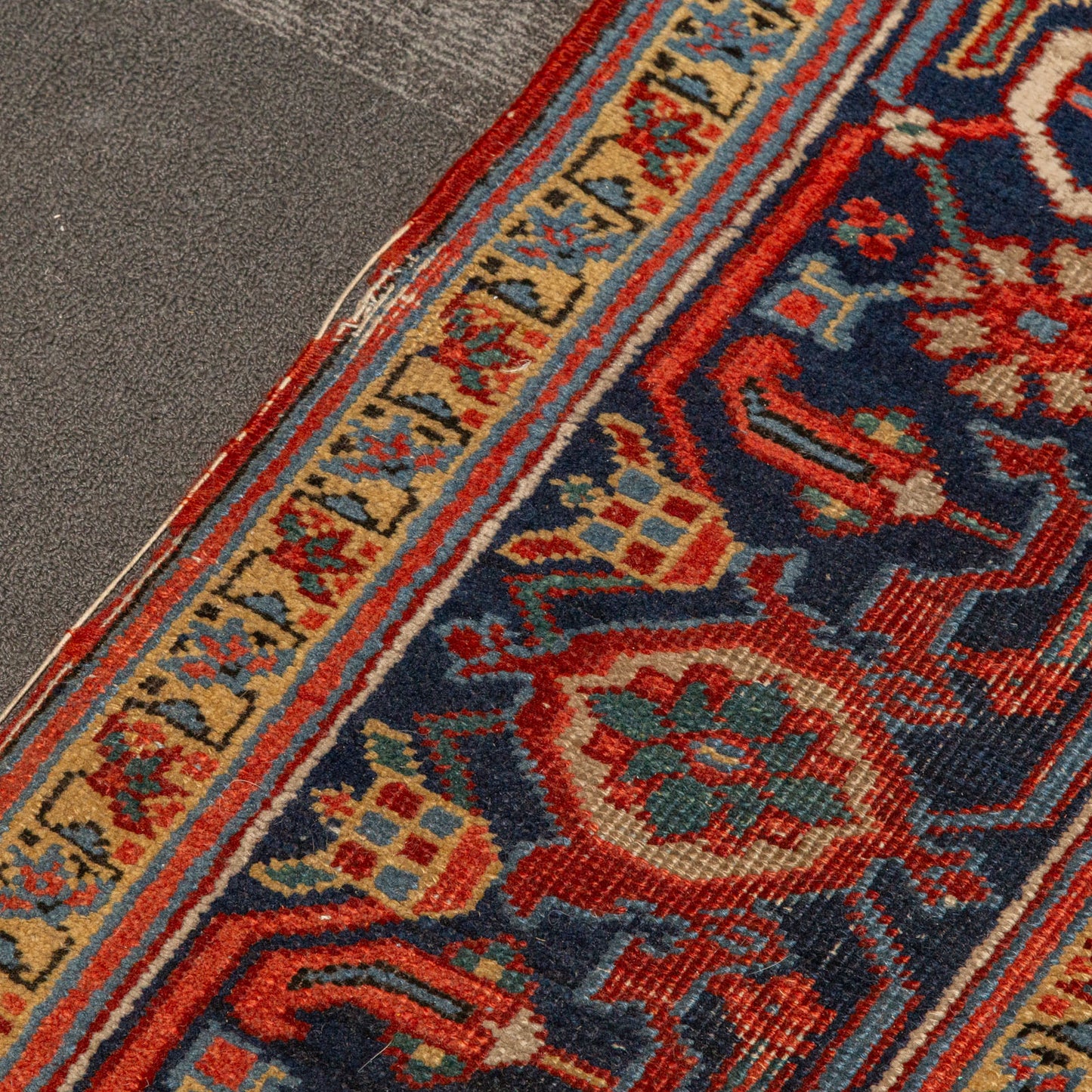 Semi-Antique Heriz Carpet, Persia, 9.6 x 13.2