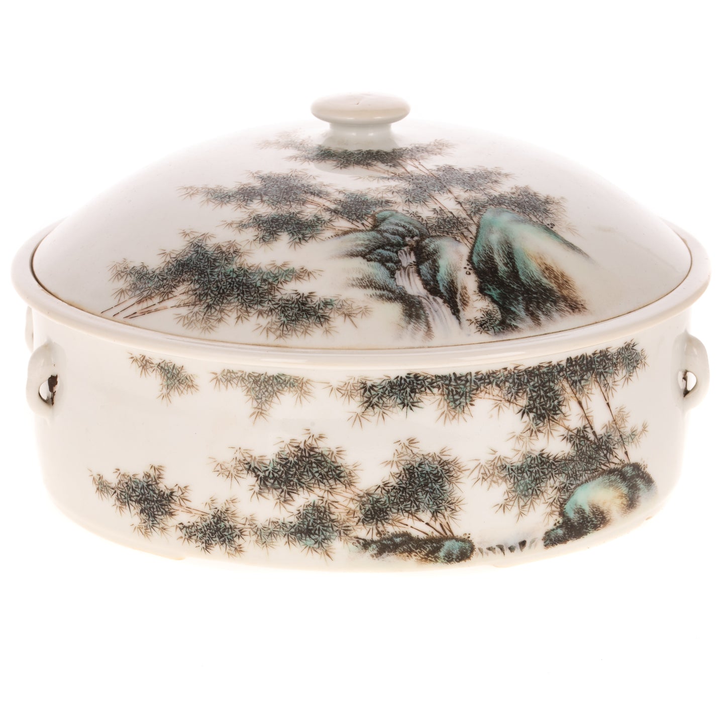 A Chinese Republic Period Xuzhongran Covered Dish
