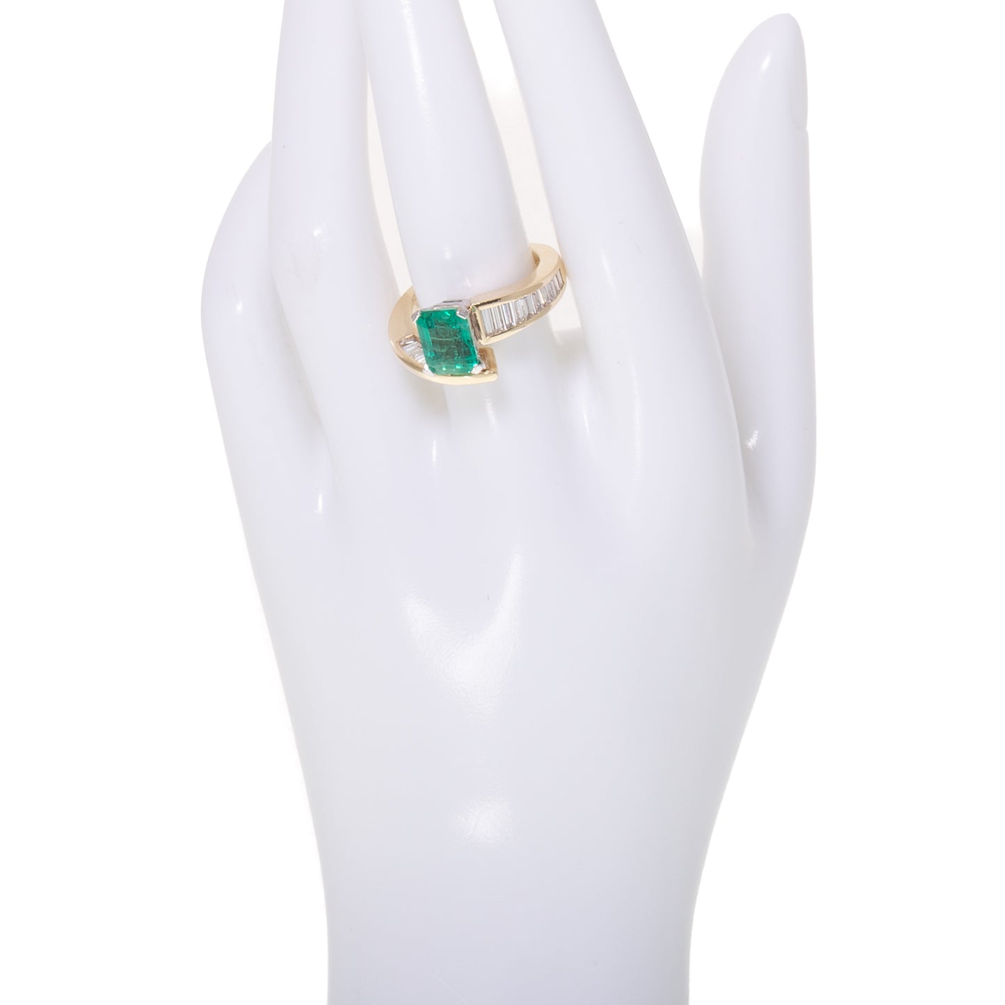 A 2.50 ct Emerald & Baguette Diamond Ring in 14K