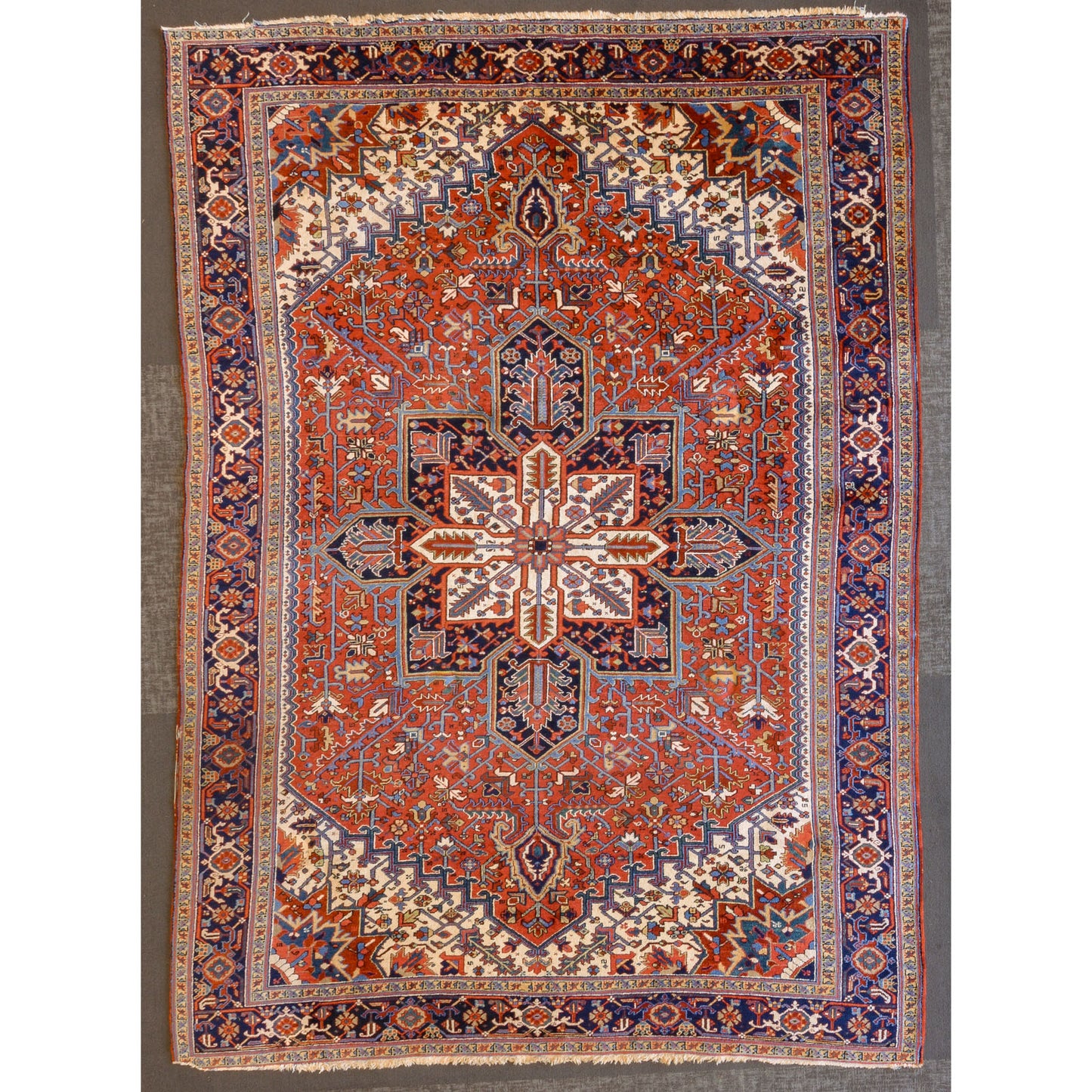Semi-Antique Heriz Carpet, Persia, 9.6 x 13.2