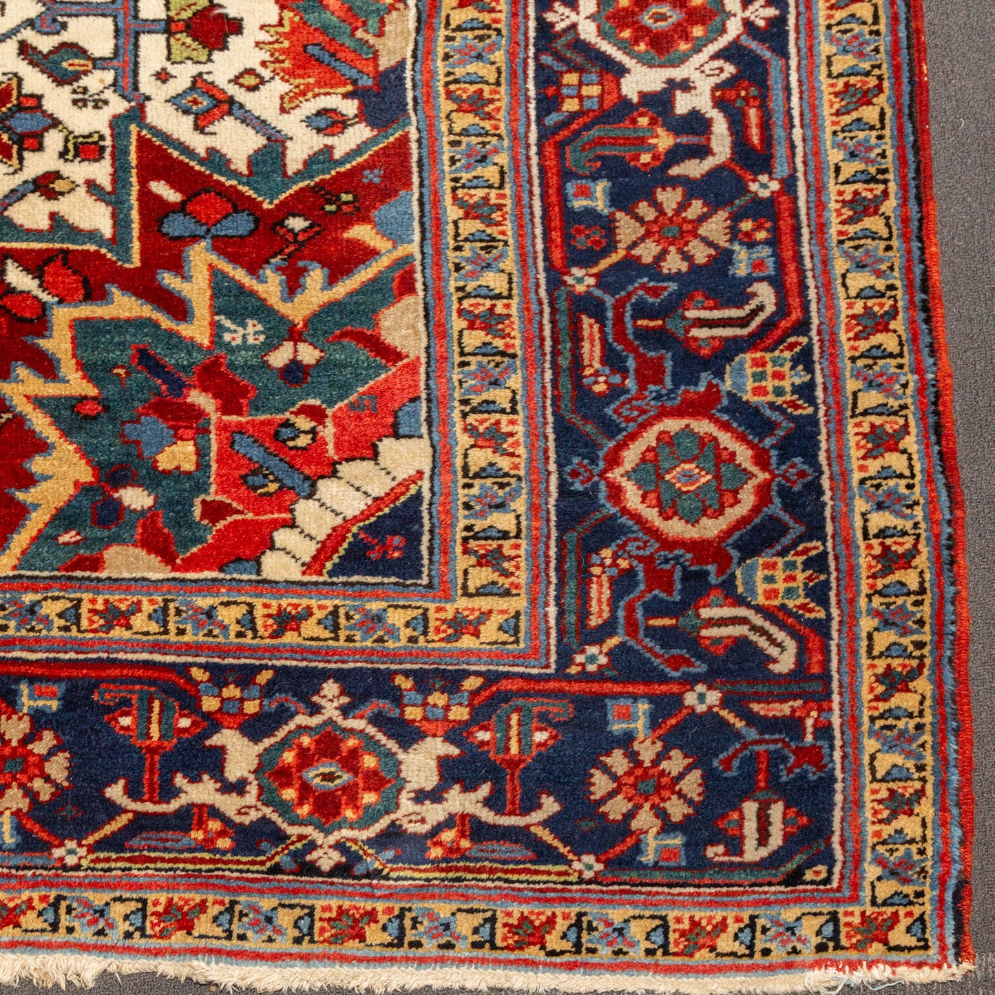 Semi-Antique Heriz Carpet, Persia, 9.6 x 13.2