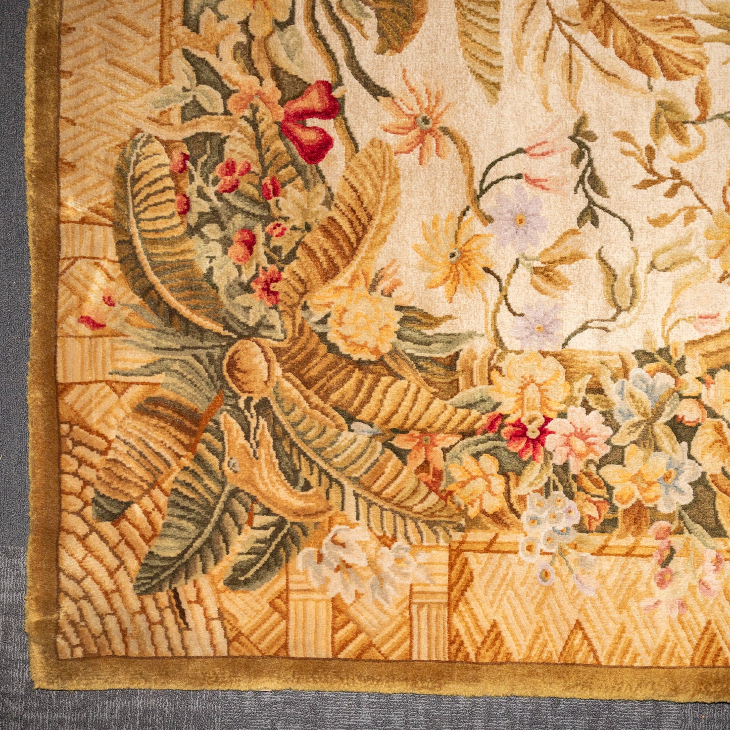 Savonnerie Rug, China, 5.9 x 15.1