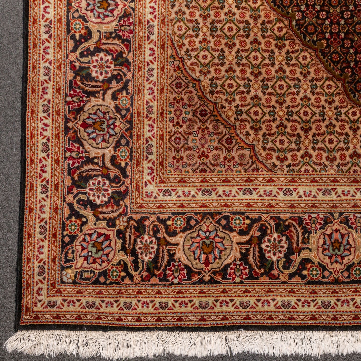 Semi-Antique Tabriz Rug, Persia, 6.6 x 9.8