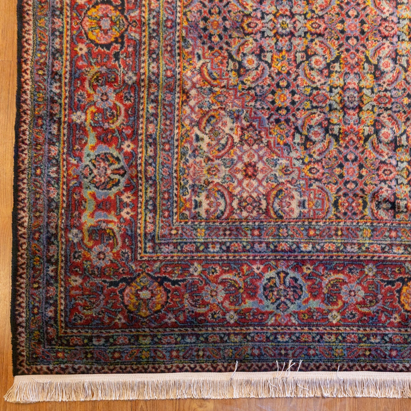Mahal Design Carpet, Pakistan, 11.2 x 20.5