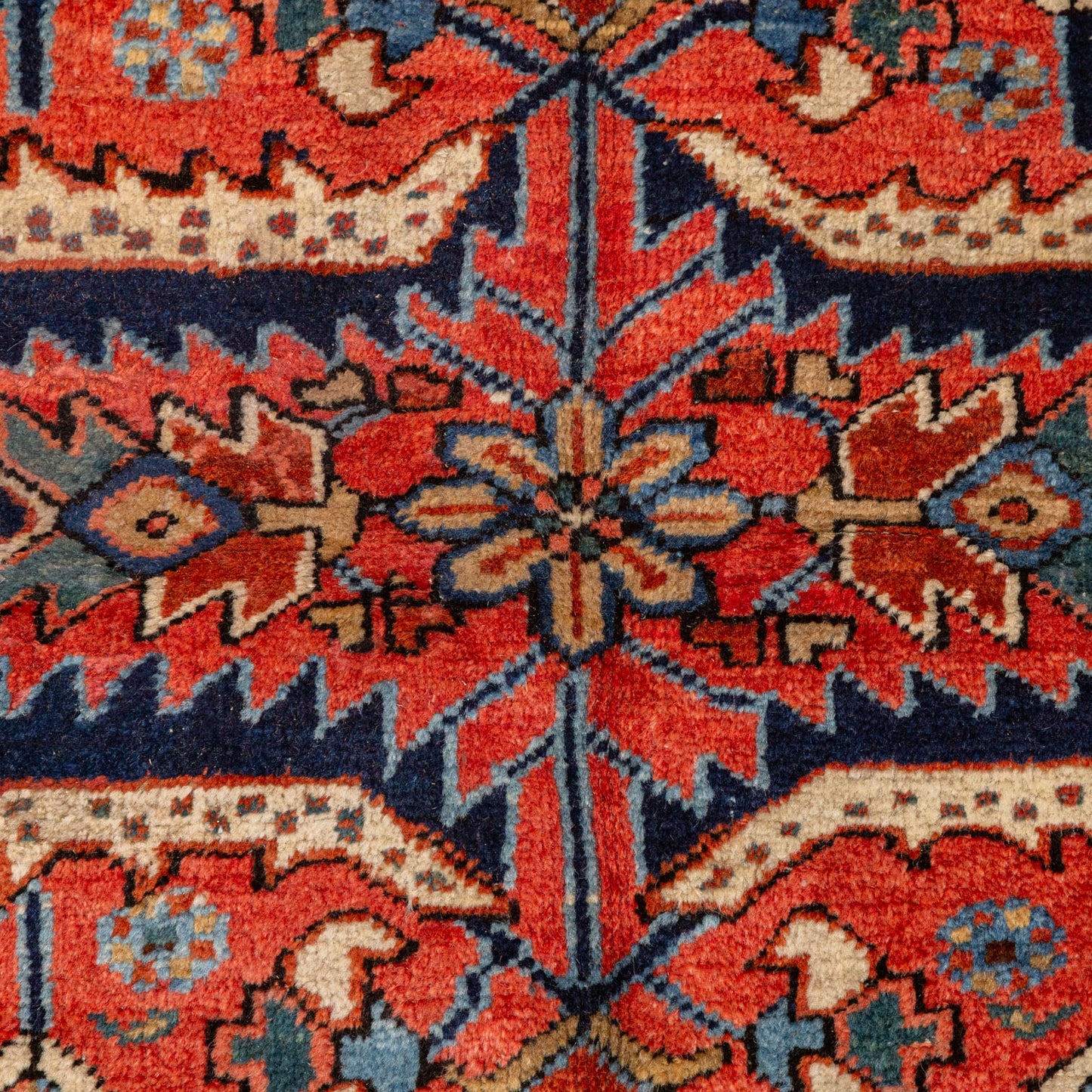 Antique Heriz Rug, Persia, 7.10 x 10.8