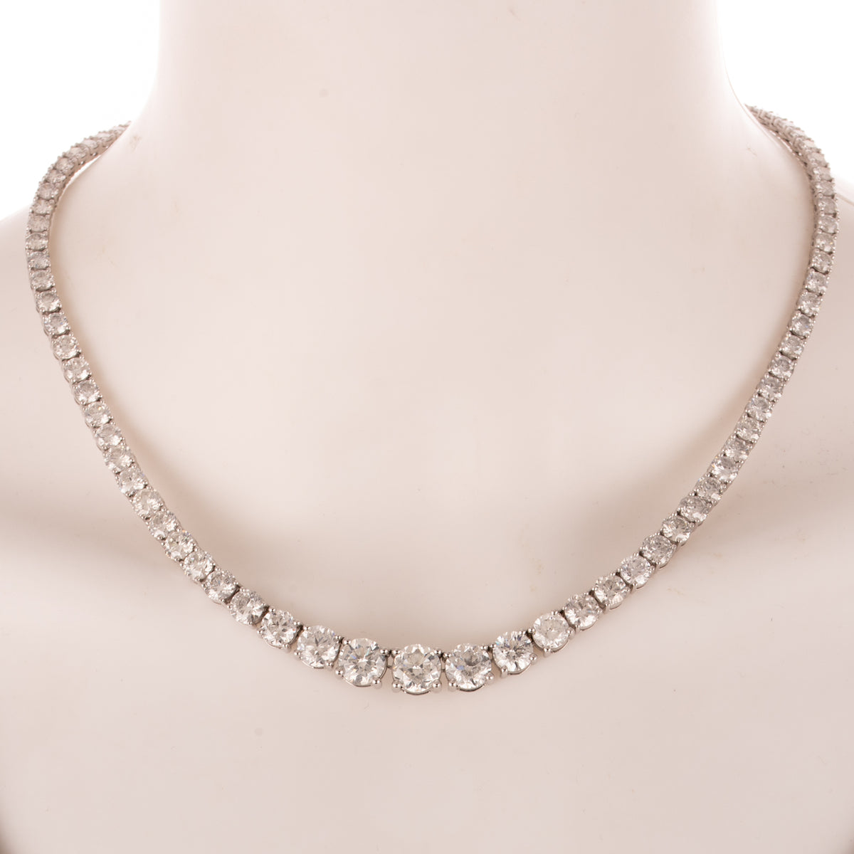 A 38.94 ctw Graduated Diamond Line Necklace in Platinum