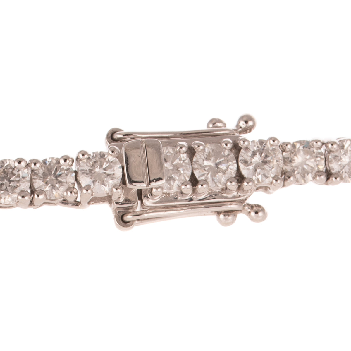 A 38.94 ctw Graduated Diamond Line Necklace in Platinum