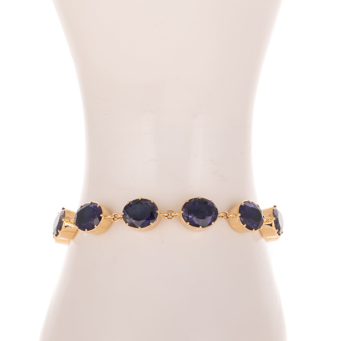 A 23.00 ctw Iolite Line Bracelet in 14K