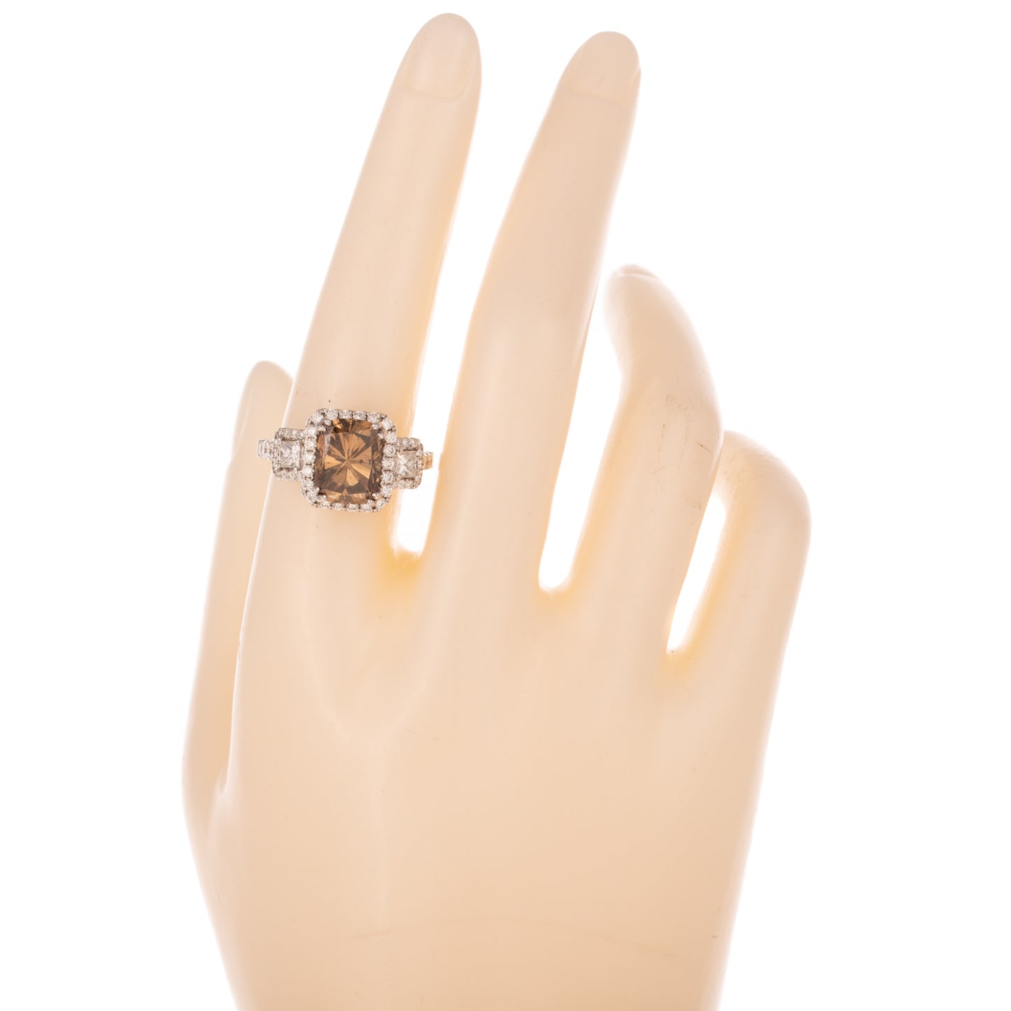 A 3.00 ct Cognac Diamond Ring in 18K